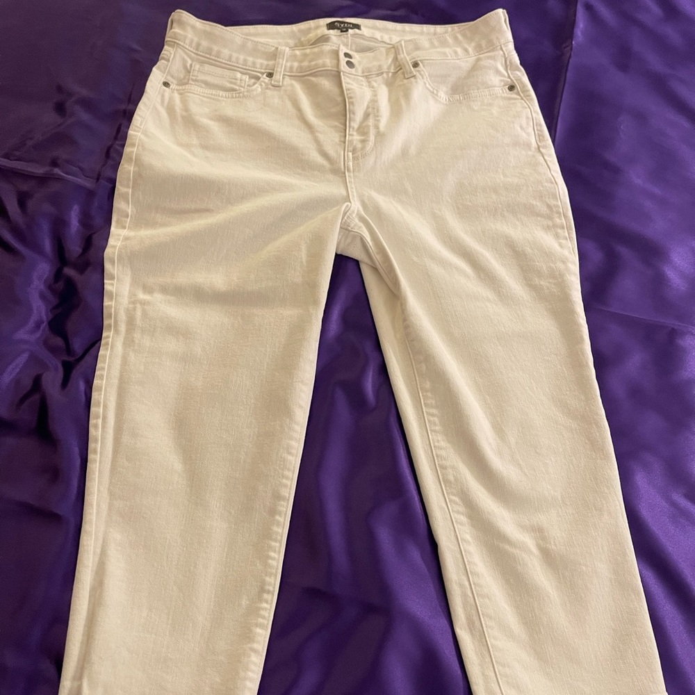 White Jean Capri